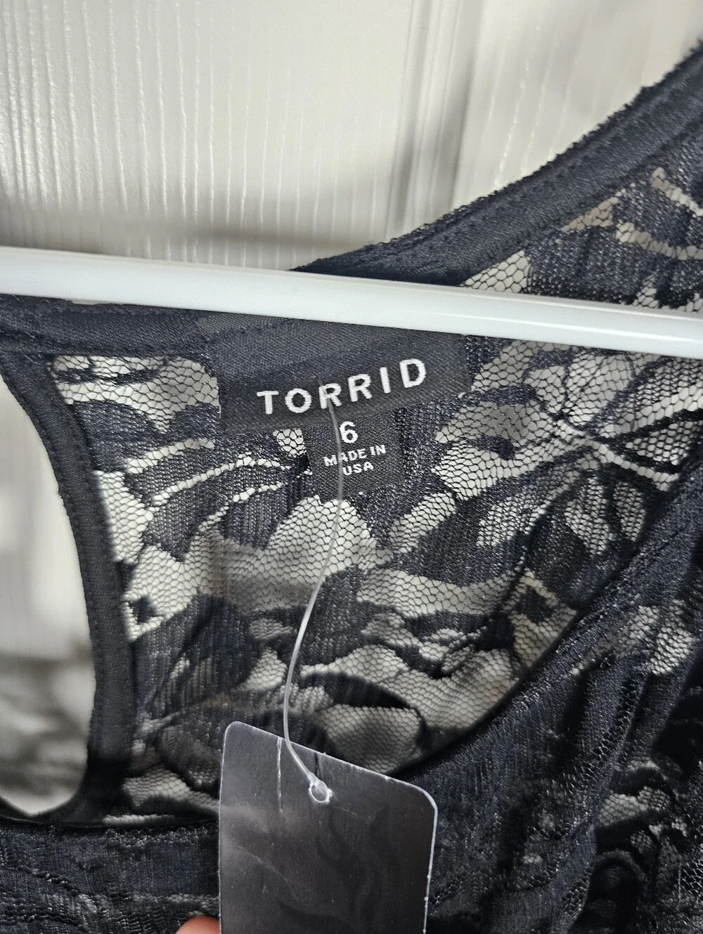 Torrid NWT Lace Lattice Black Shirt Size 6 - Picture 4 of 7